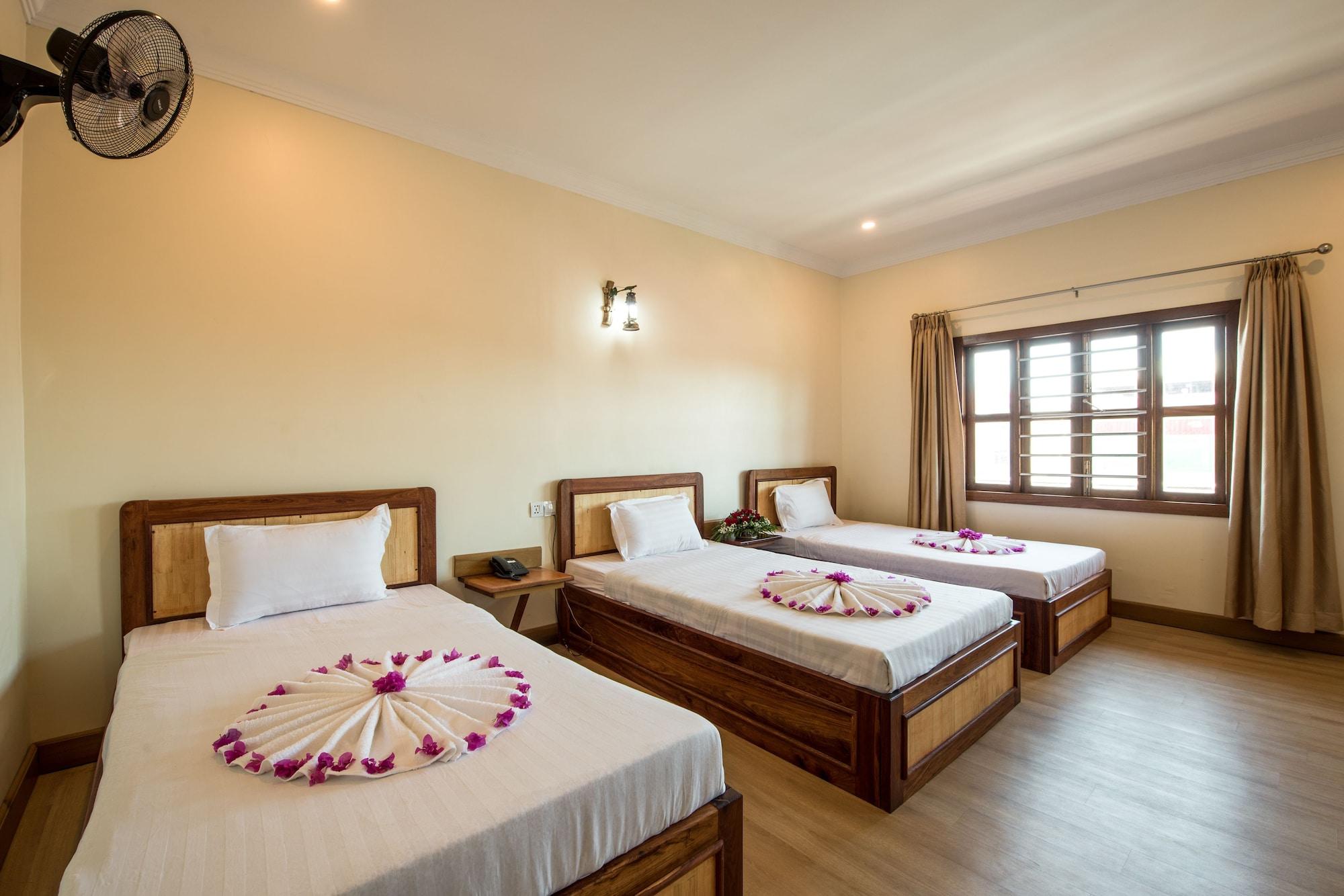 Seng Hout Hotel Μπατταμπάνγκ Εξωτερικό φωτογραφία
