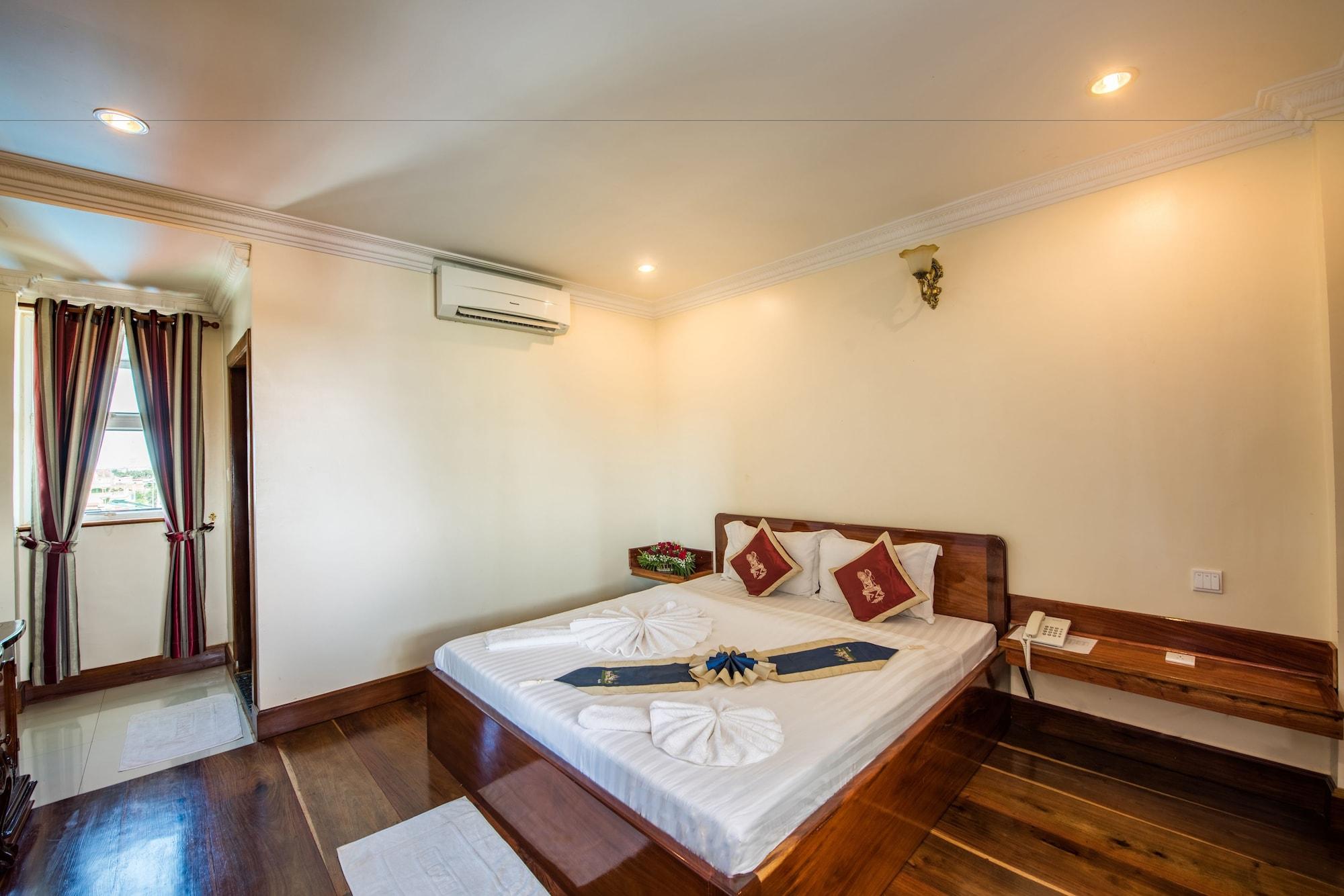 Seng Hout Hotel Μπατταμπάνγκ Εξωτερικό φωτογραφία